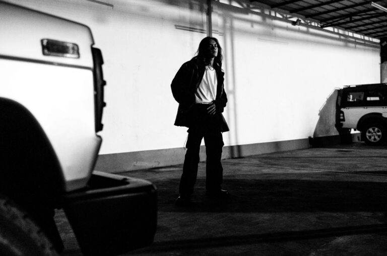 Musician photographed for the single Kembali